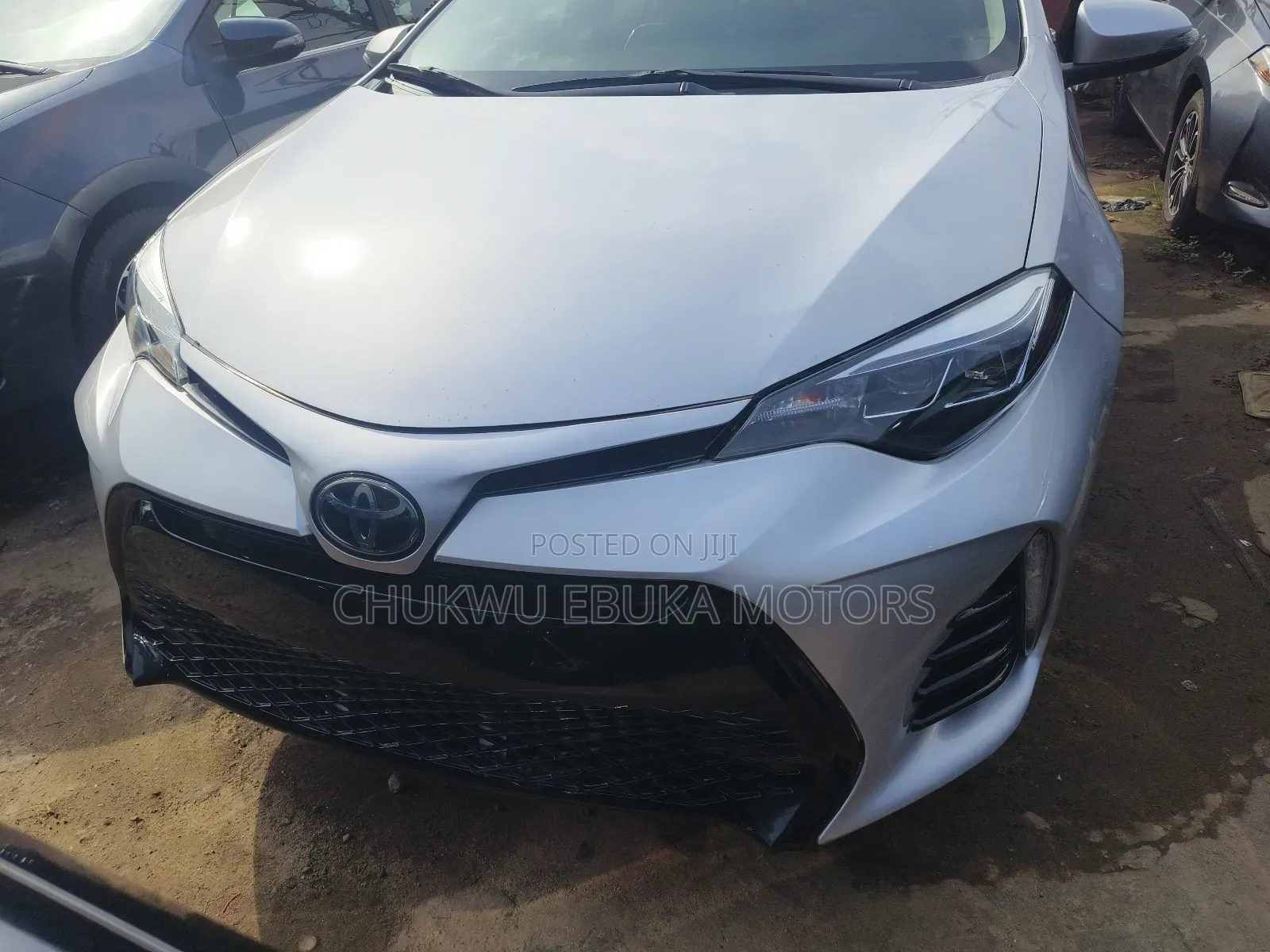 Toyota Corolla SE (1.8L 4cyl 6M) 2018 Silver