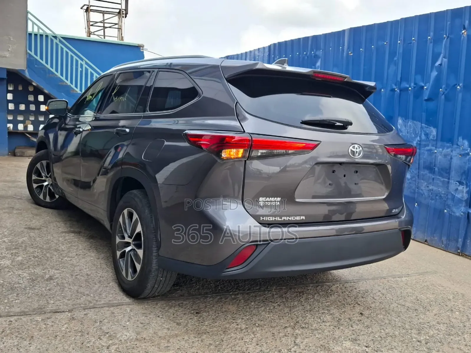 Toyota Highlander L 2022 Blue