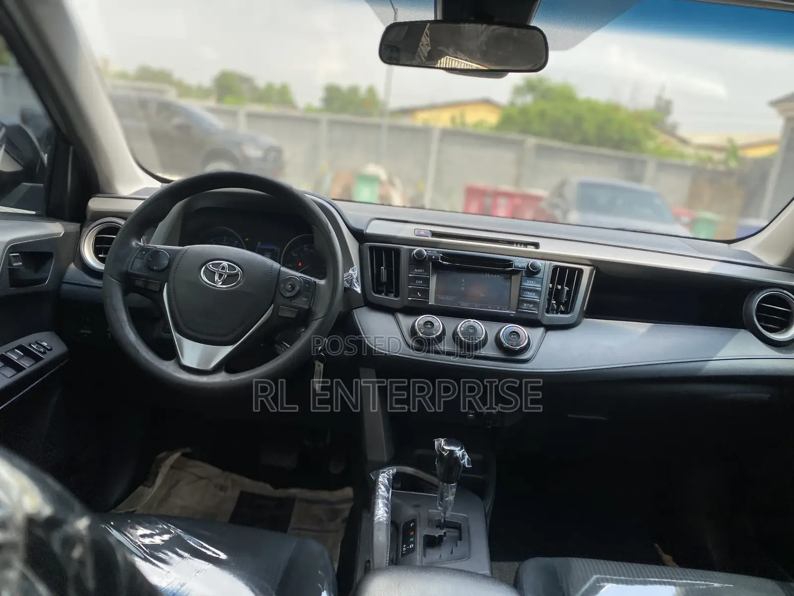 Toyota RAV4 LE AWD (2.5L 4cyl 6A) 2017 Purple