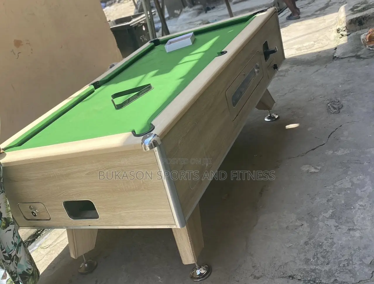 Switch Brown Local Marble Snooker With Accessories