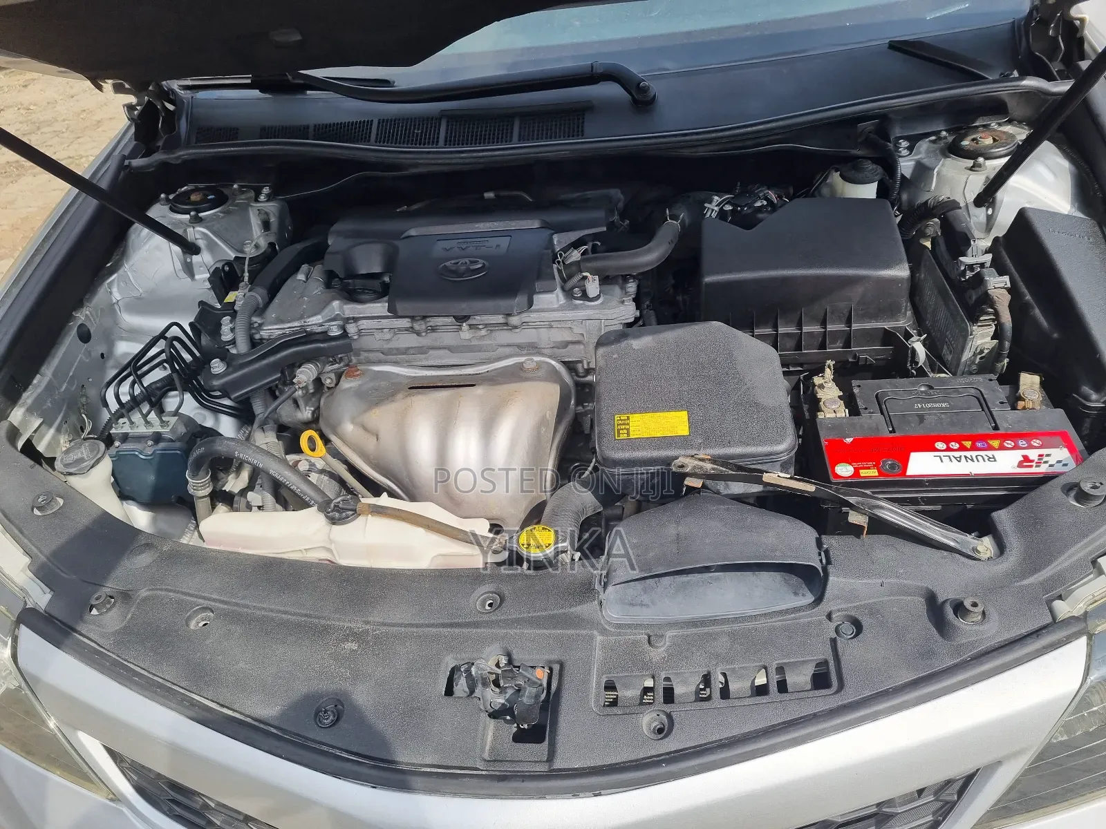 Toyota Camry SE 4dr Sedan (2.5L 4cyl 6A) 2012 Silver