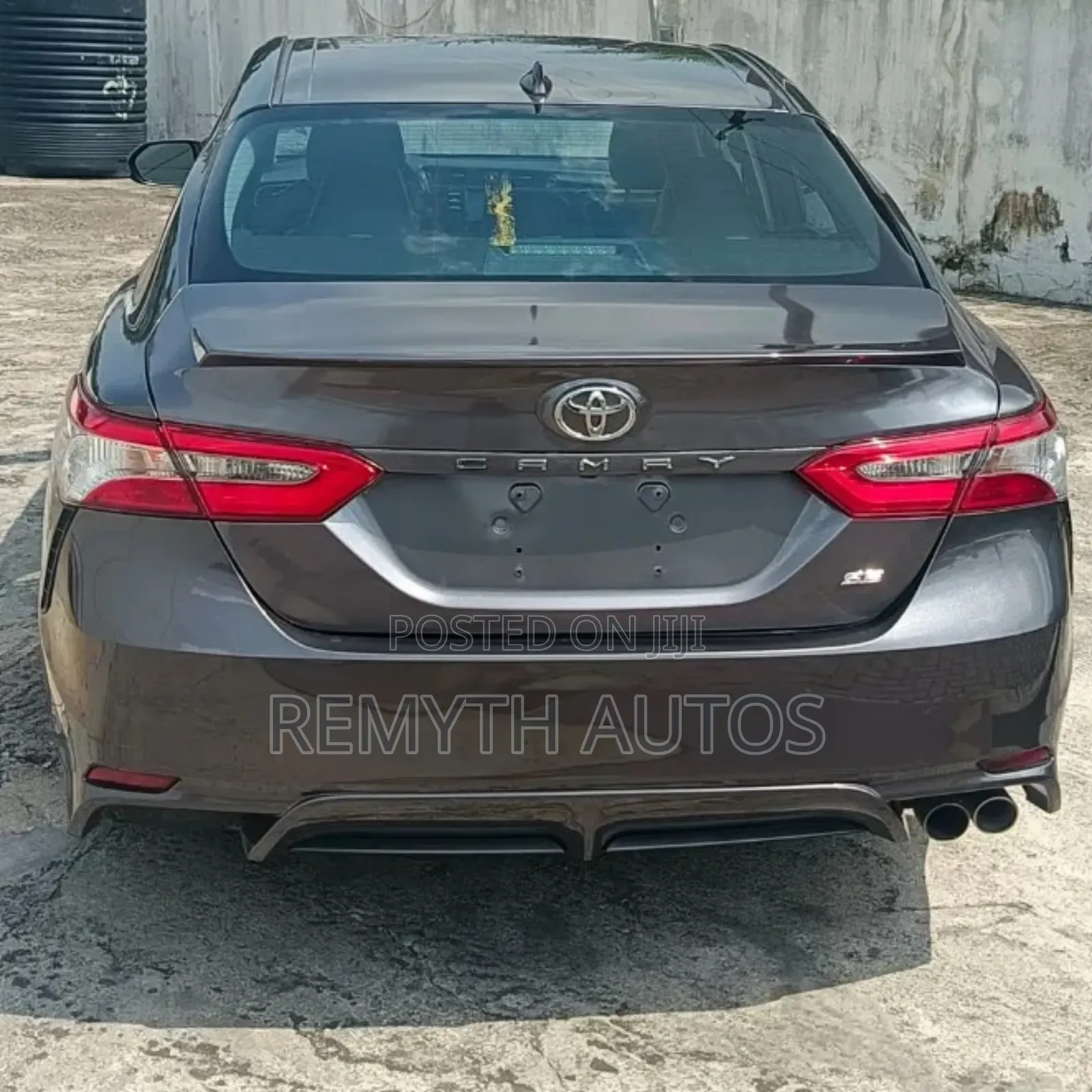 Toyota Camry SE (2.5L 4cyl 8A) 2019 Gray