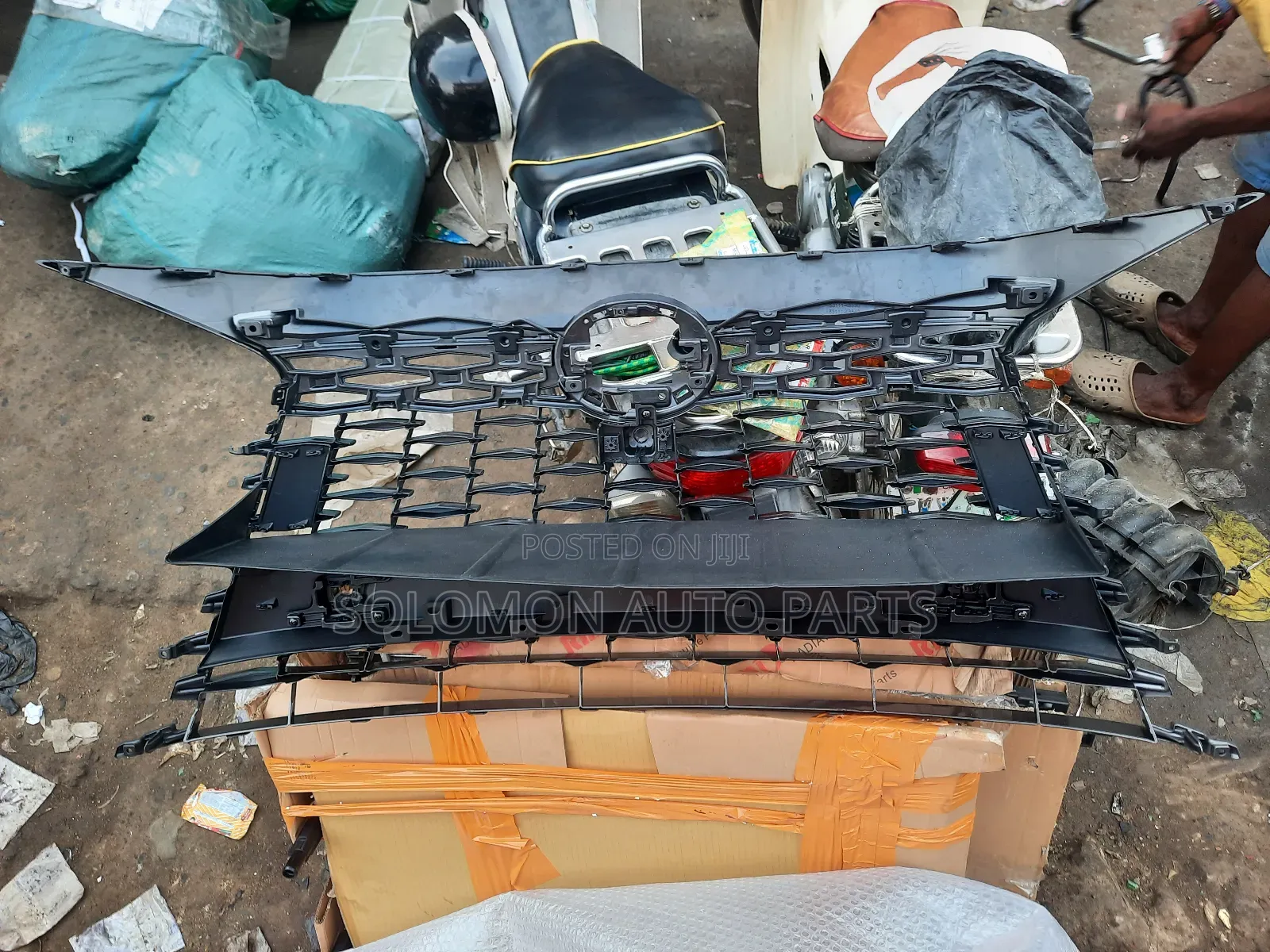 Front Grill / Down Grill Rx350 2023 2024 2025 Complete
