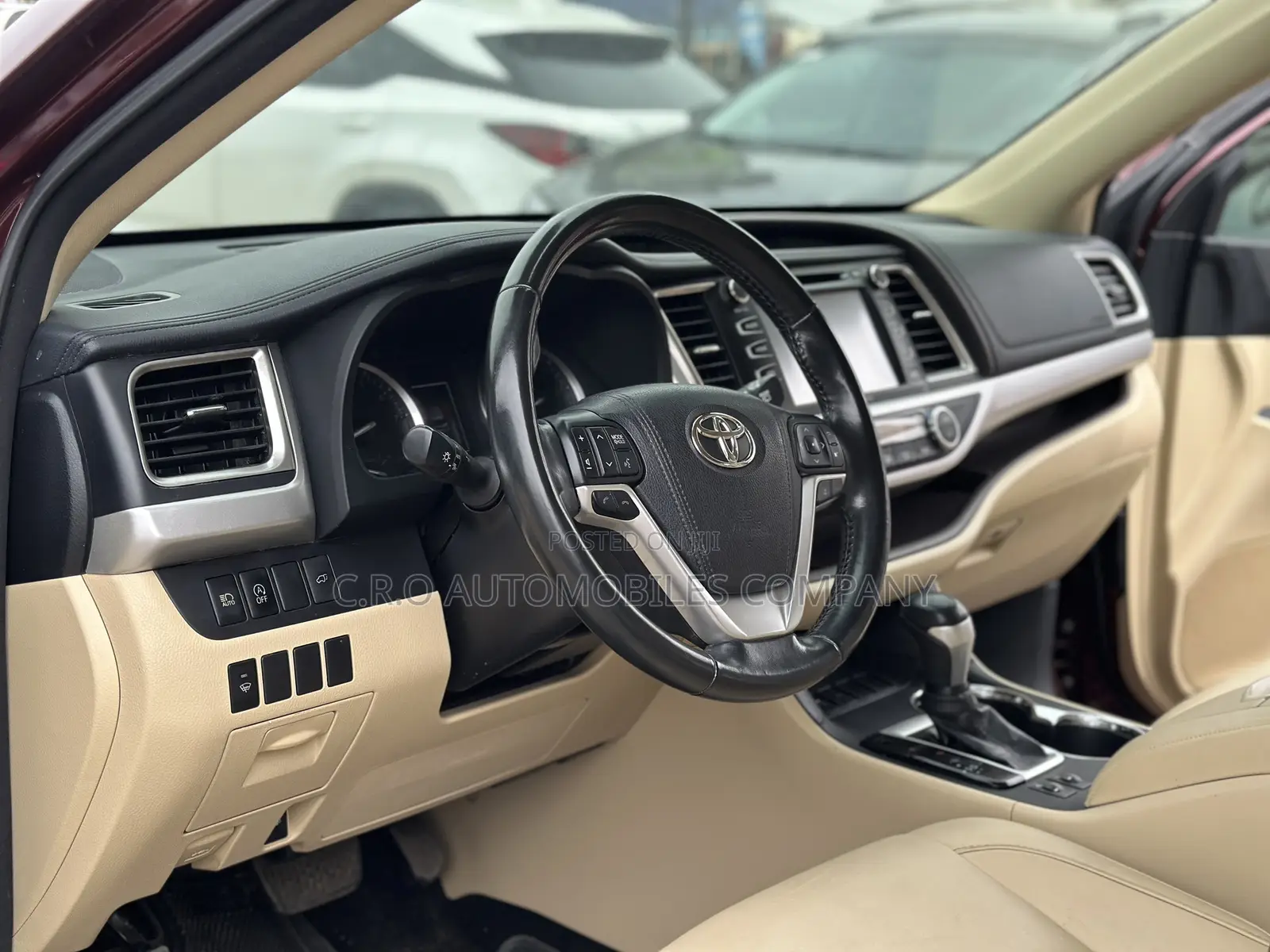 Toyota Highlander XLE 4x4 V6 (3.5L 6cyl 8A) 2018 Maroon