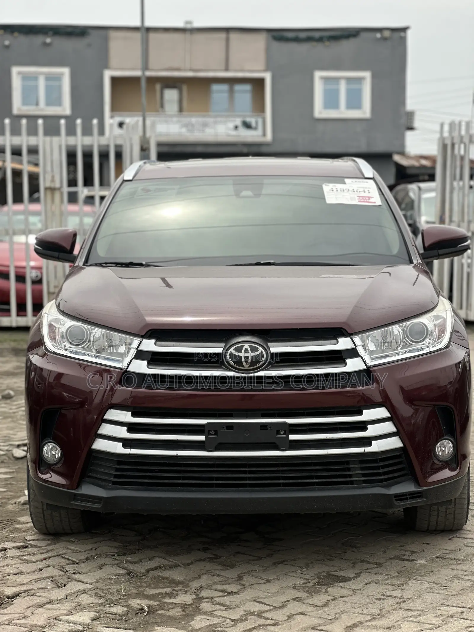 Toyota Highlander XLE 4x4 V6 (3.5L 6cyl 8A) 2018 Maroon