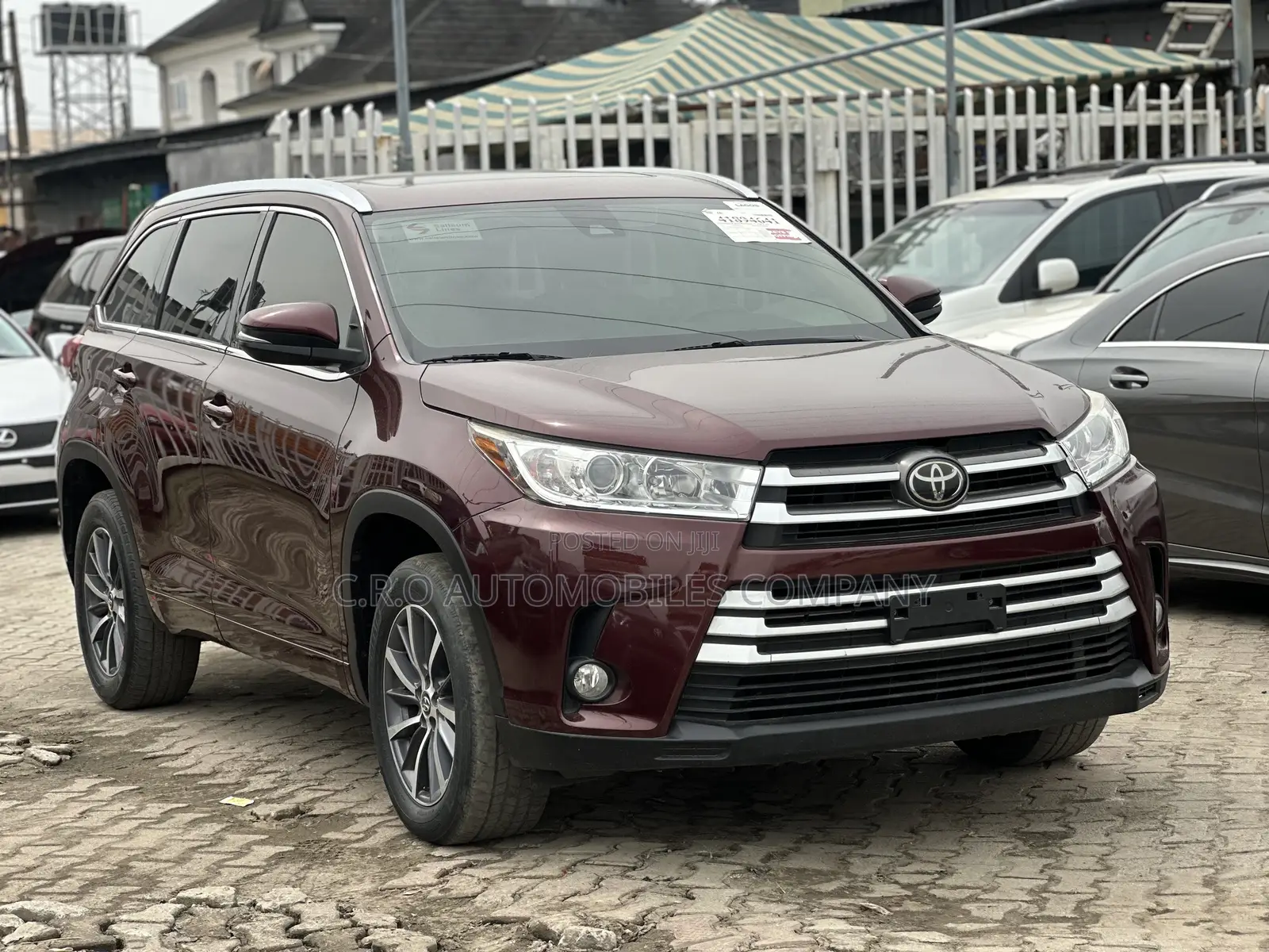 Toyota Highlander XLE 4x4 V6 (3.5L 6cyl 8A) 2018 Maroon