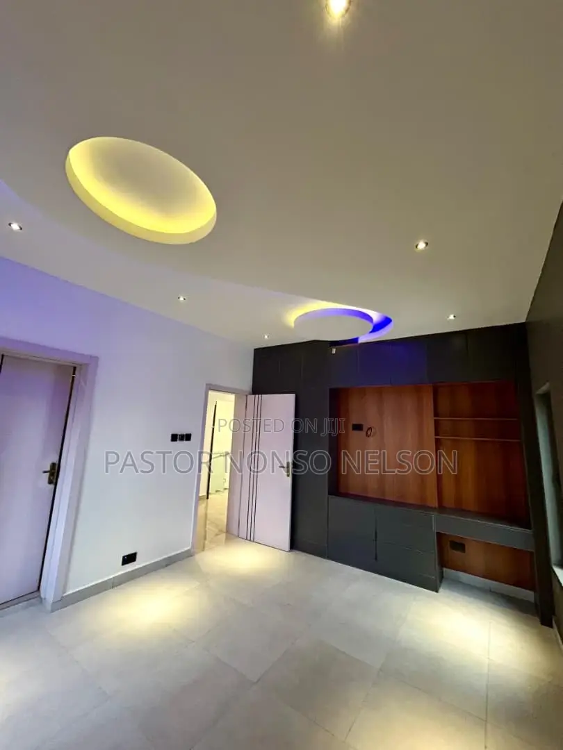 4bdrm Duplex in Owerri for sale
