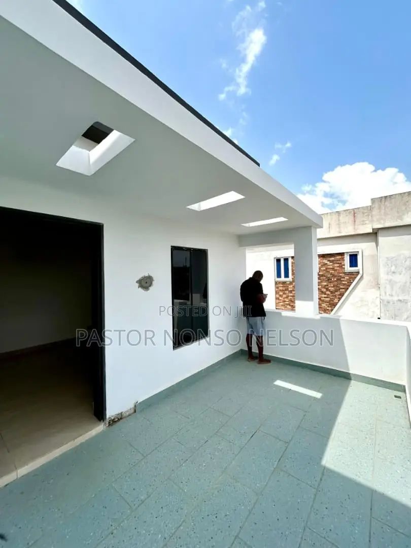 4bdrm Duplex in Owerri for sale
