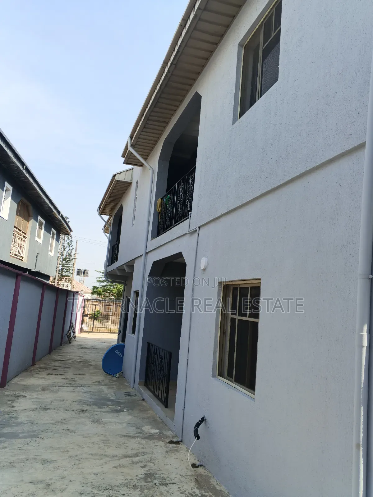 2bdrm Apartment in Alogba Estate for rent