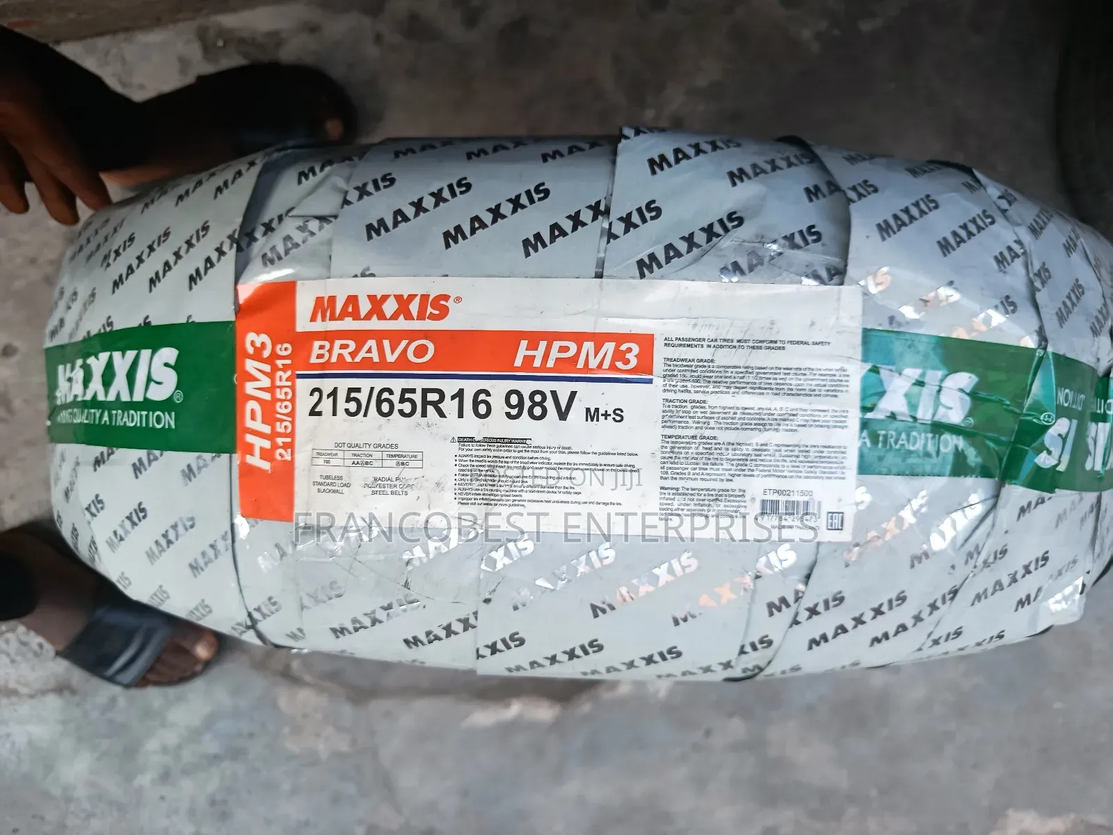 215/65r16 Maxxis Tire