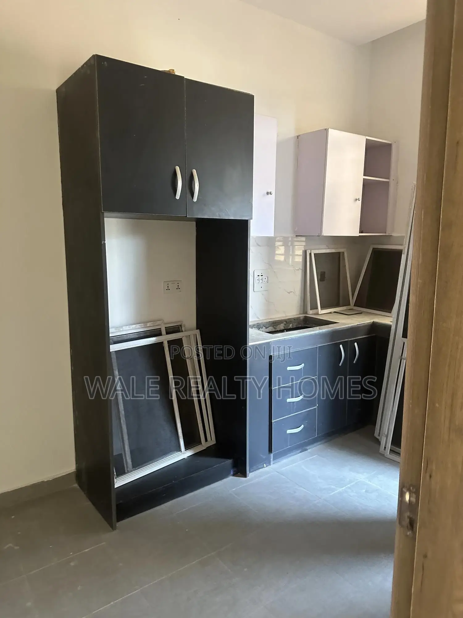 2bdrm Block of Flats in New Engineering, Dawaki for rent