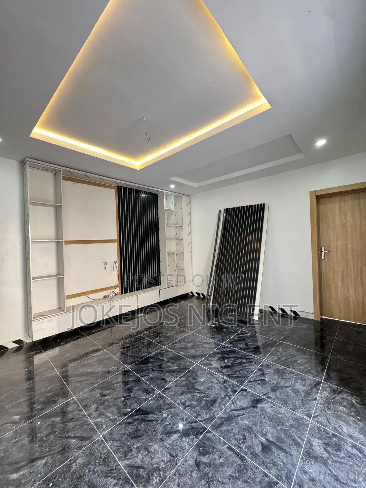 2bdrm Townhouse/Terrace in Igboefan for Sale