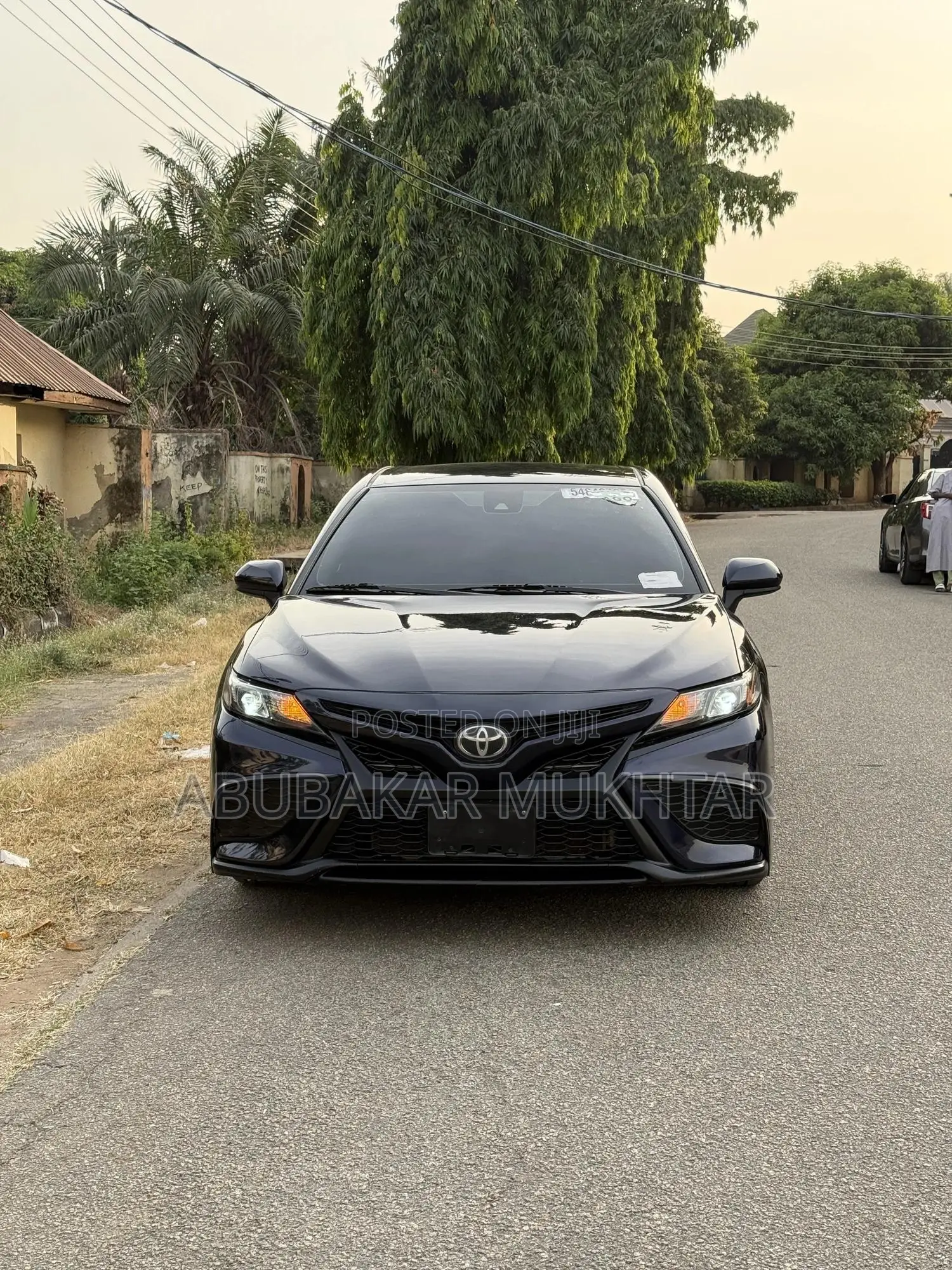 Toyota Camry SE 2021 Blue
