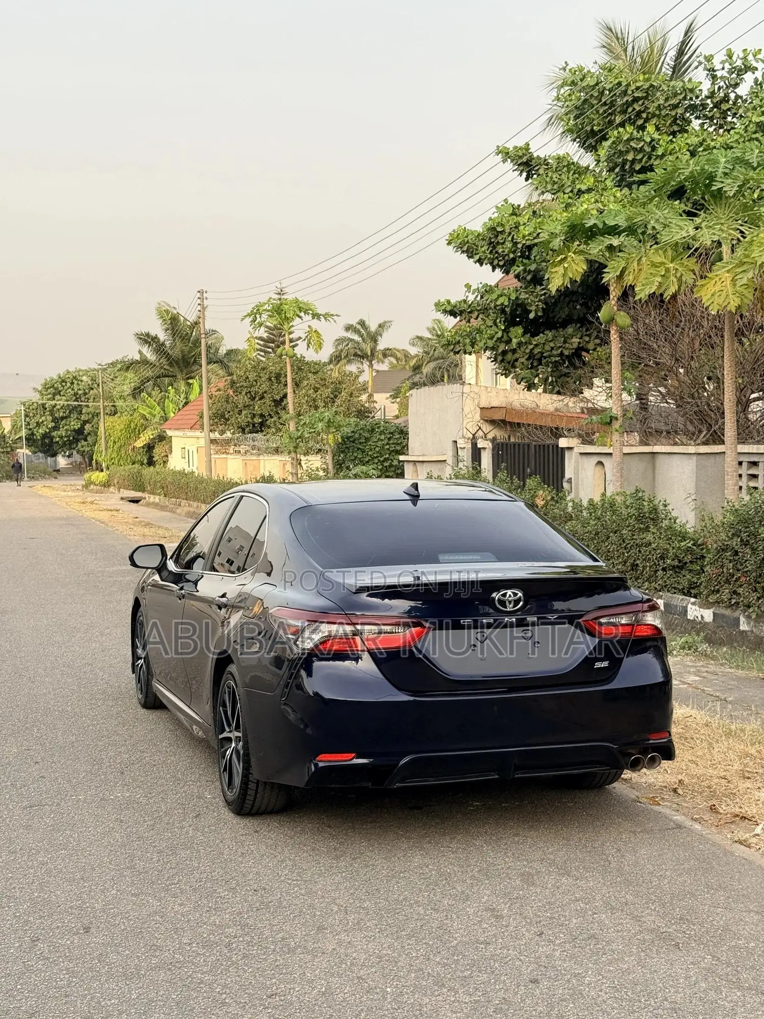 Toyota Camry SE 2021 Blue