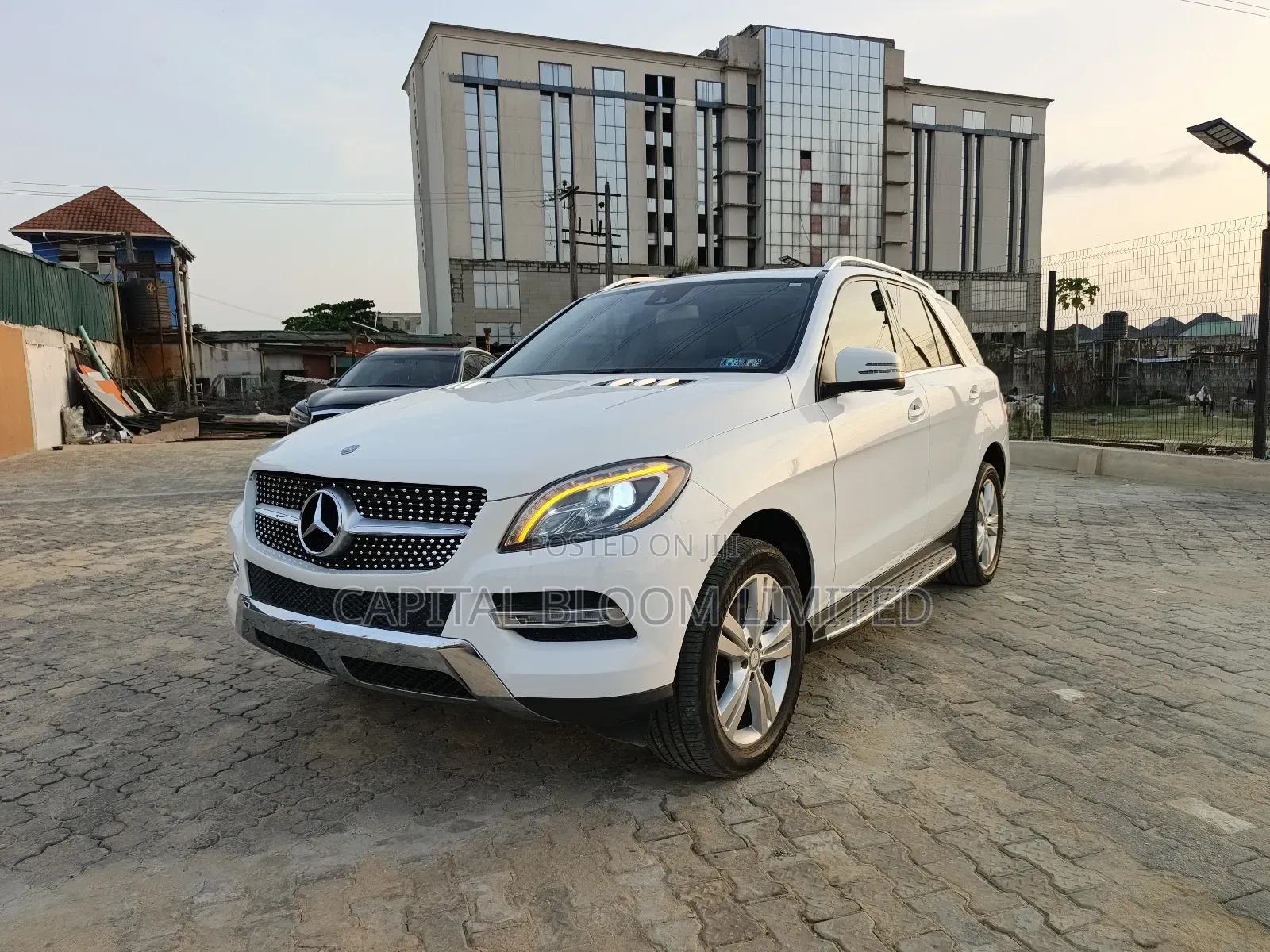 Mercedes-Benz M Class ML350 4MATIC 4dr SUV AWD (3.5L 6cyl 7A) 2014
