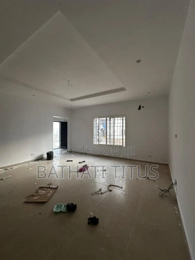 3bdrm Block of Flats in Bilaad Estate, Life Camp for rent
