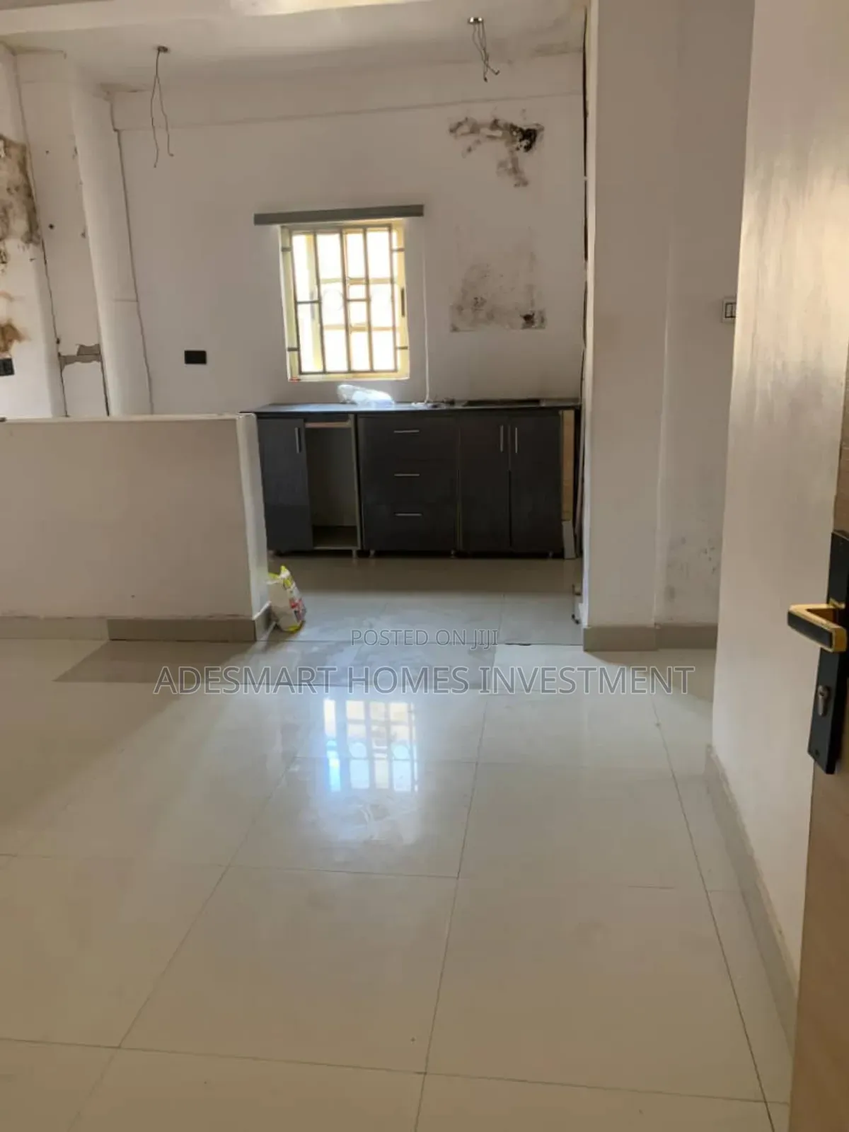 Mini Flat in Lekki Phase 1 for rent
