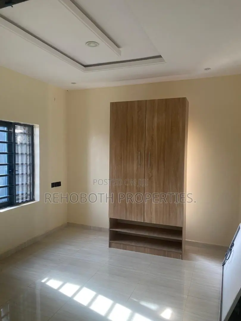 2bdrm Bungalow in Graceland Elebu, Akala Express for rent