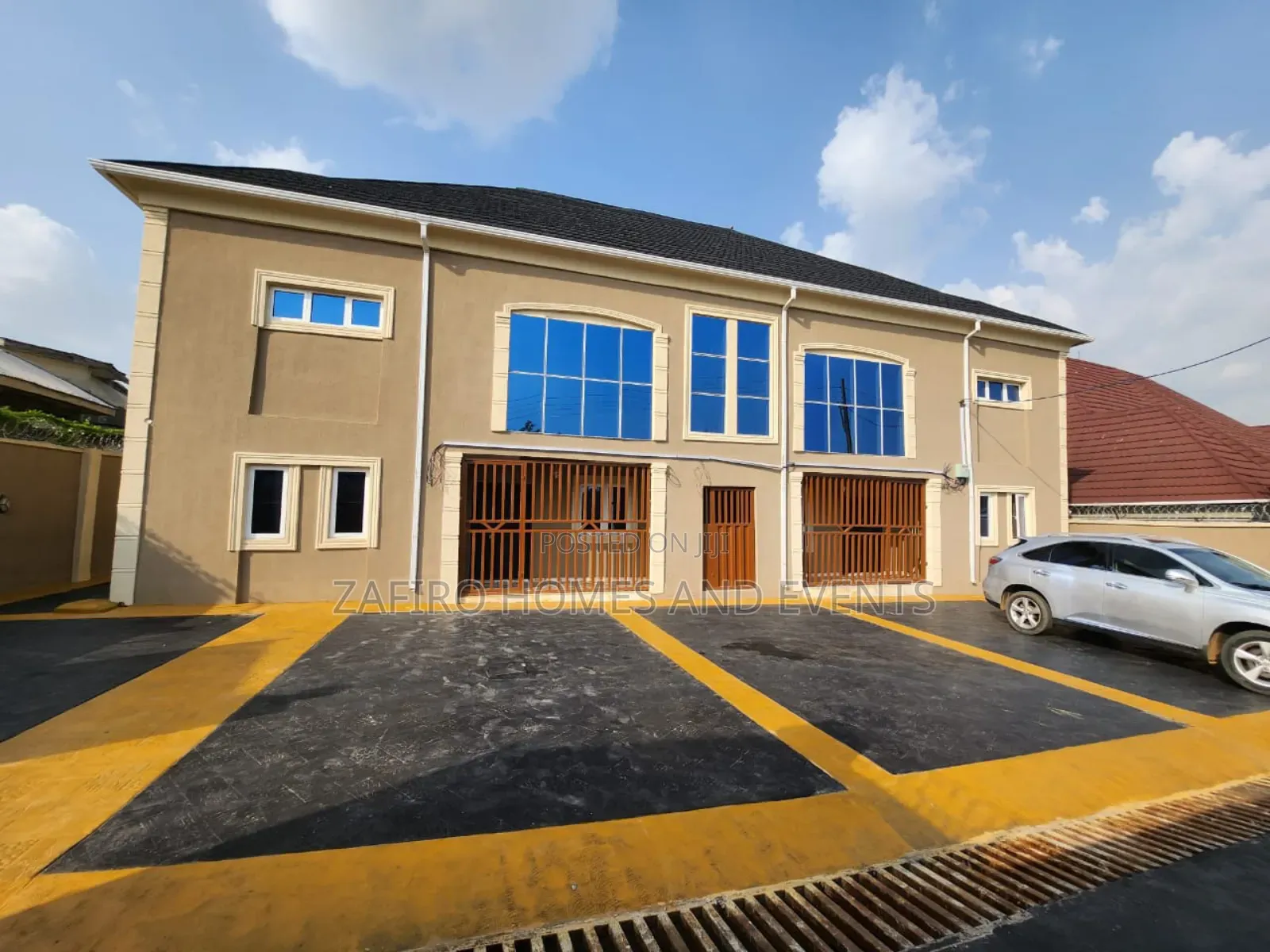 5bdrm Duplex in Olapade Agoro for sale
