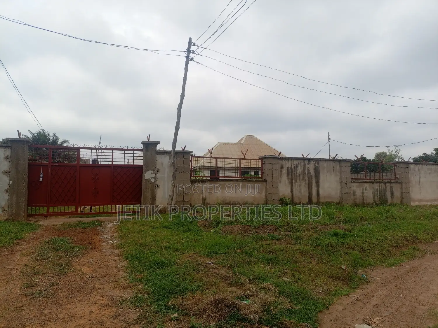 5bdrm Block of Flats in Opposite St Joseph, Makurdi for sale