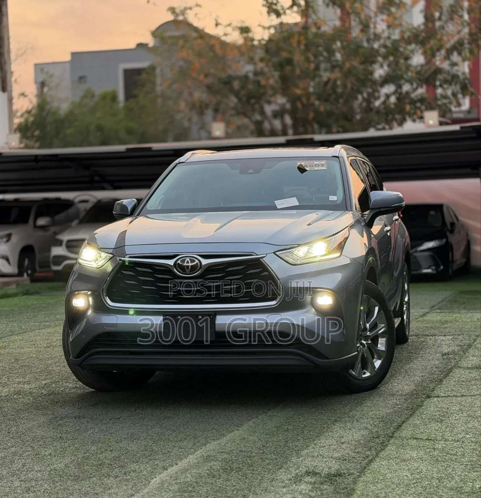 Toyota Highlander Limited AWD 2020 Blue
