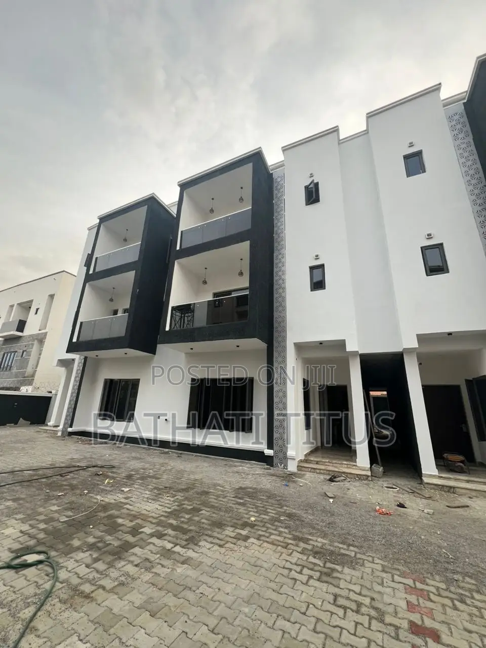 4bdrm Duplex in Jahi for sale