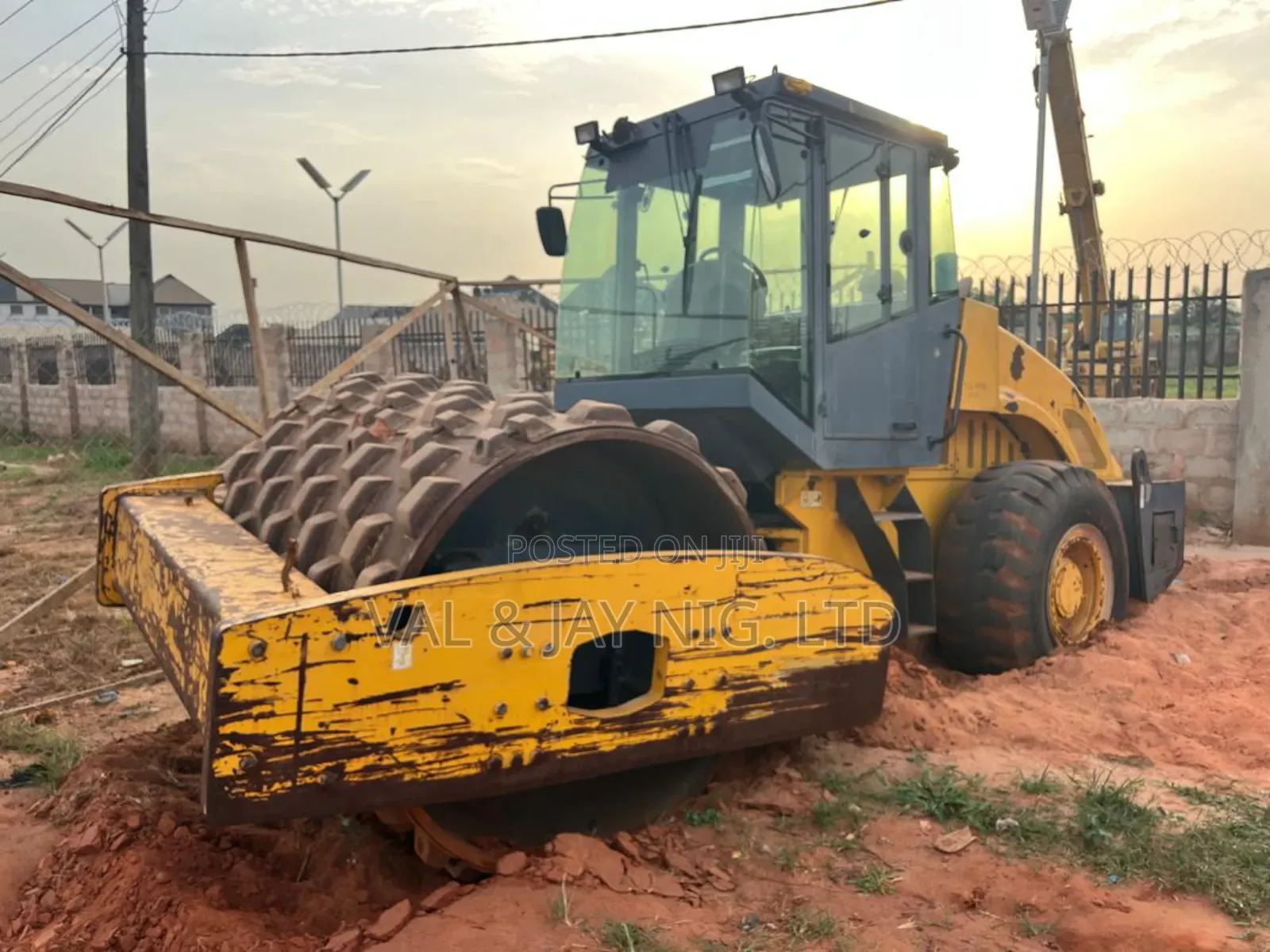 XCMG China Sheetfoot Vibratory Compact Roller - Foreign Use