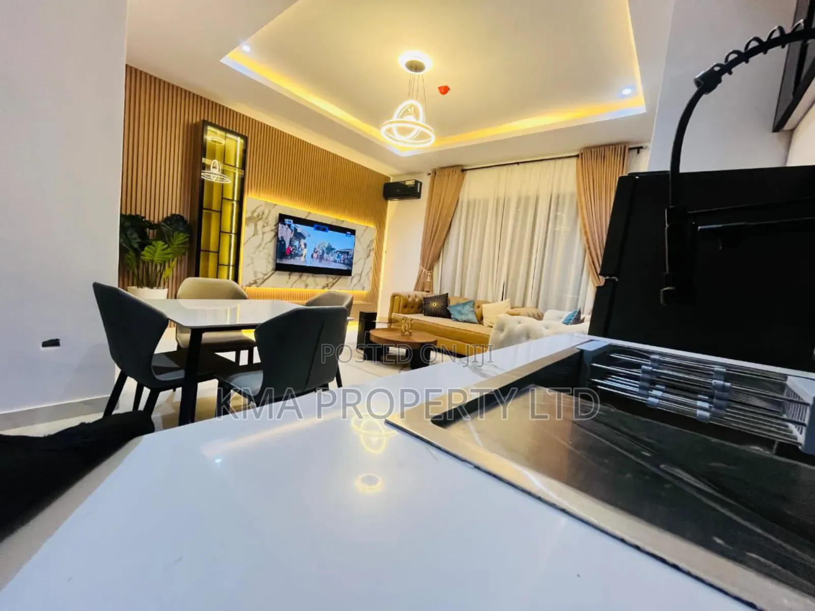 Luxurious 1 Bedroom Apartment With Pool and Gym