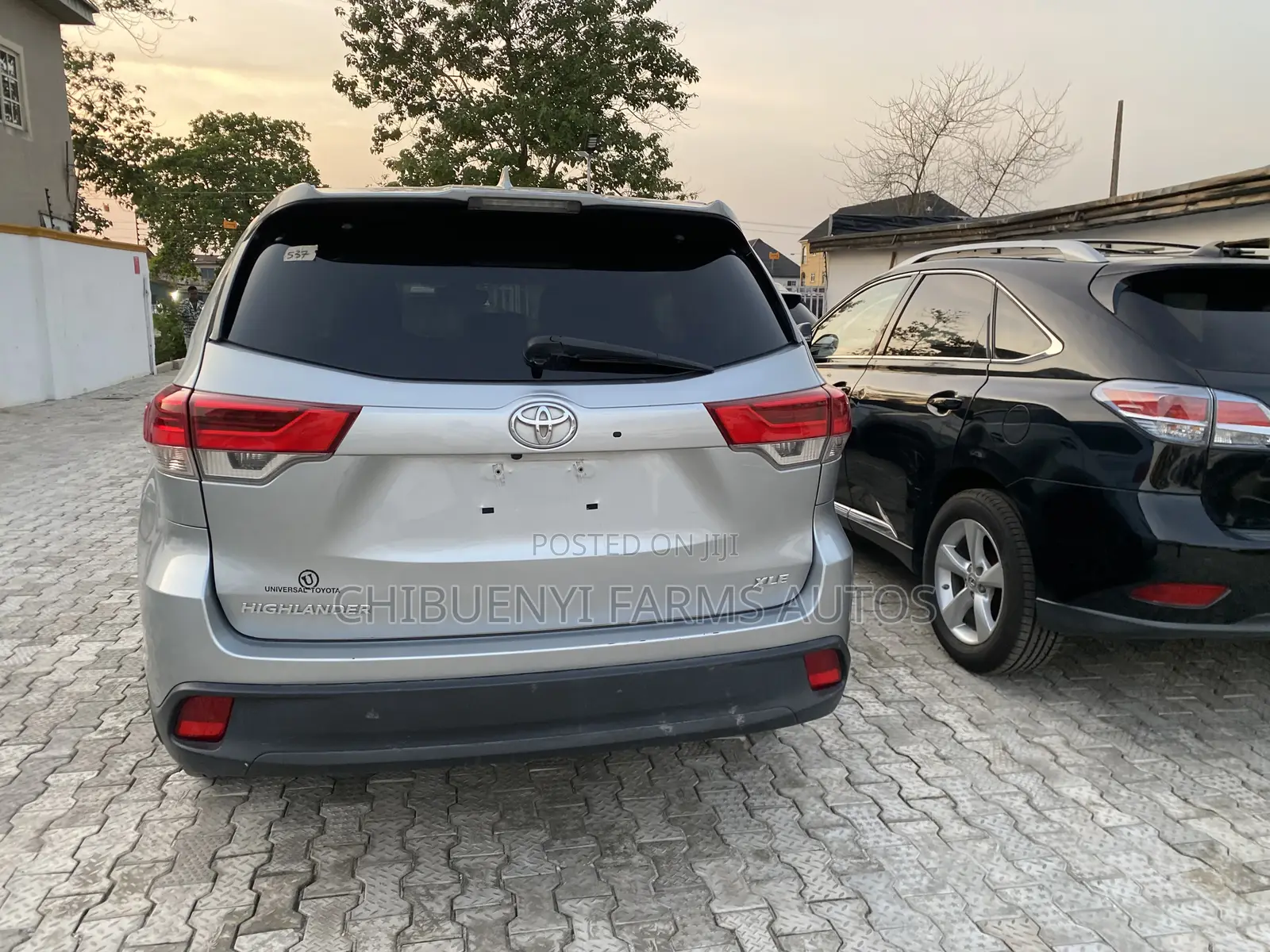 Toyota Highlander XLE 4x4 V6 (3.5L 6cyl 8A) 2018 Silver