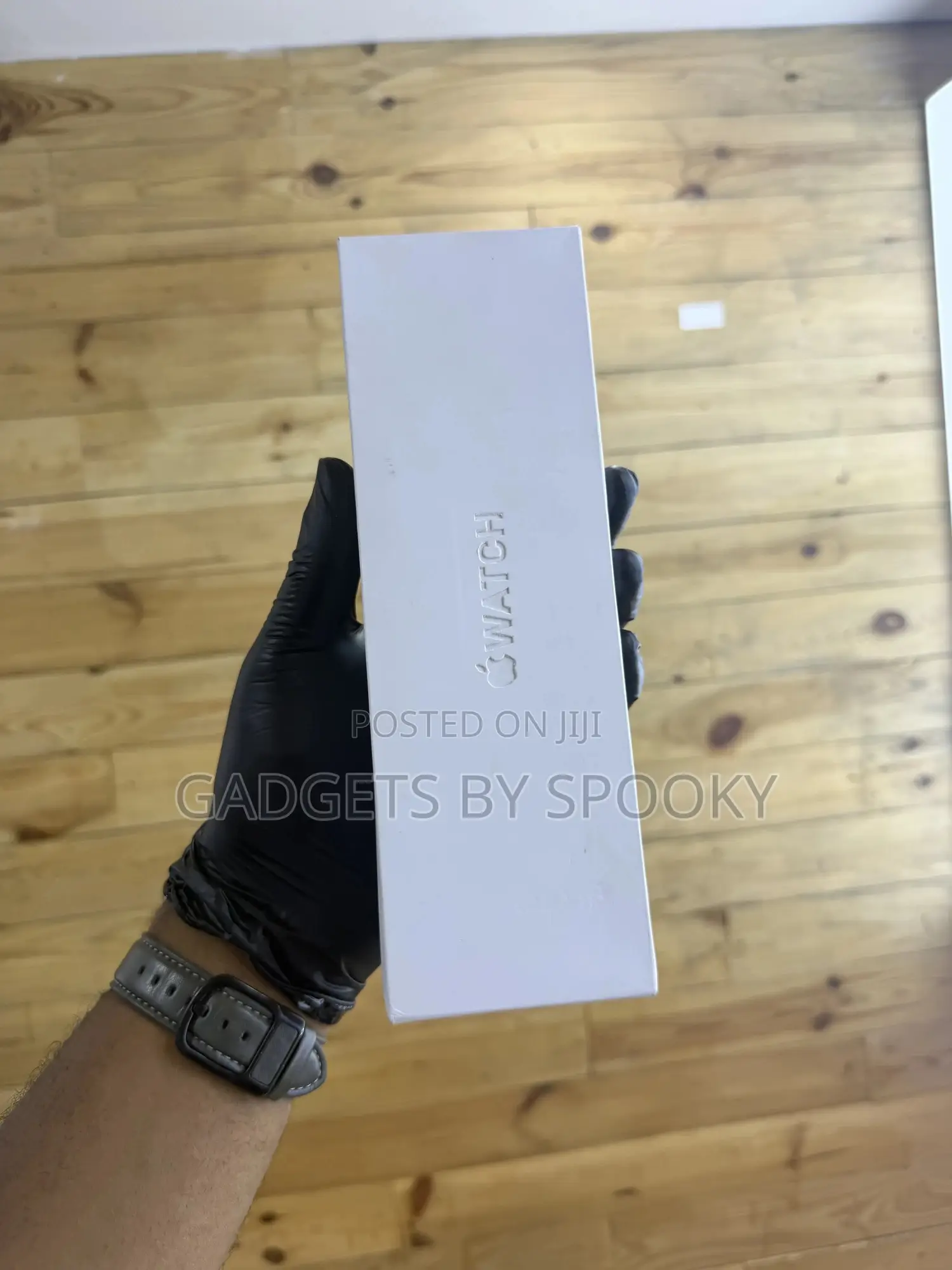 Brand New Apple Series 11 42mm GPS Only (Rose Gold Silver)