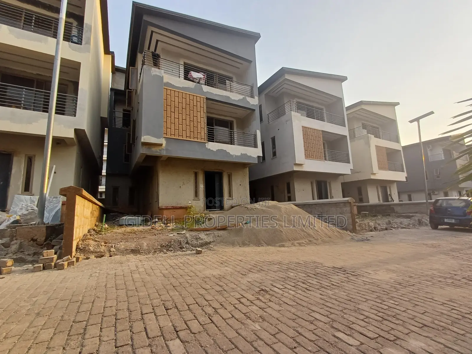 4bdrm Duplex in Mabushi for sale