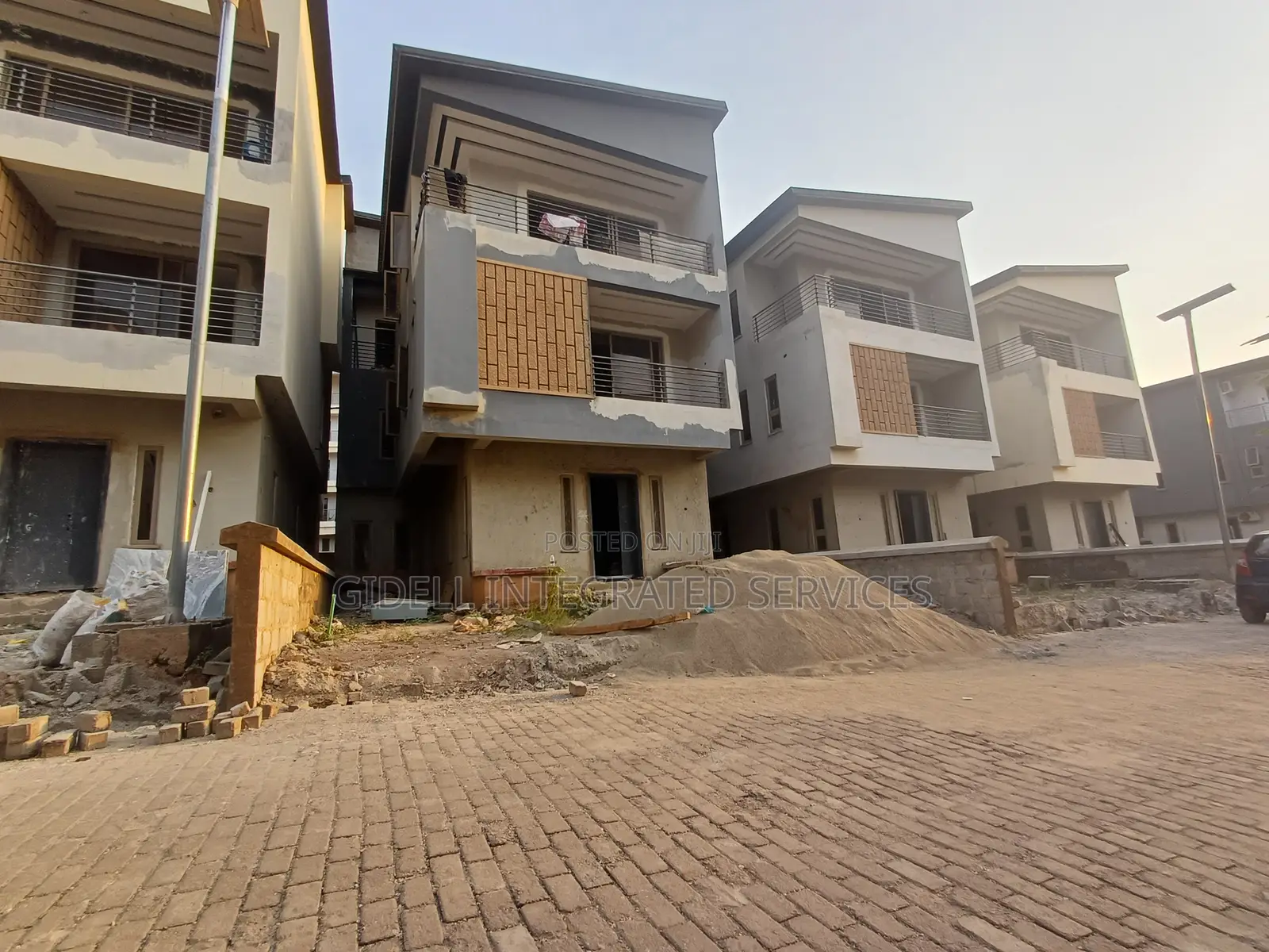 4bdrm Duplex in Mabushi for sale
