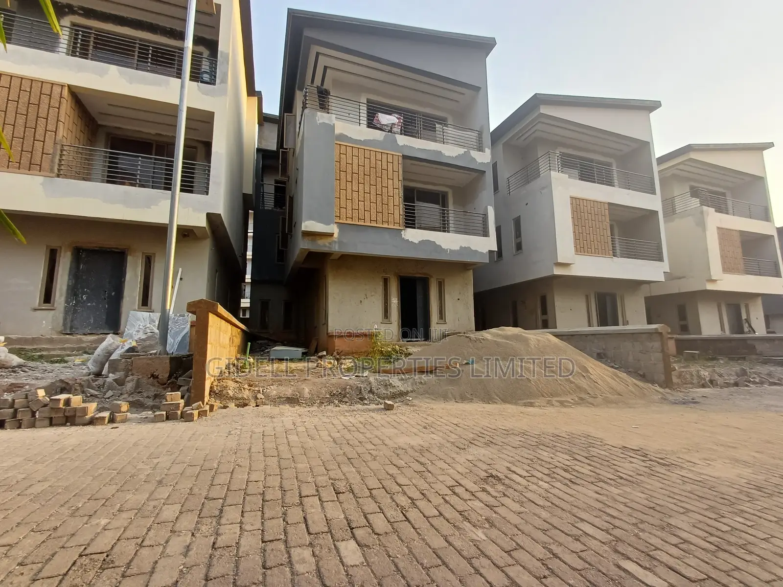 4bdrm Duplex in Mabushi for sale