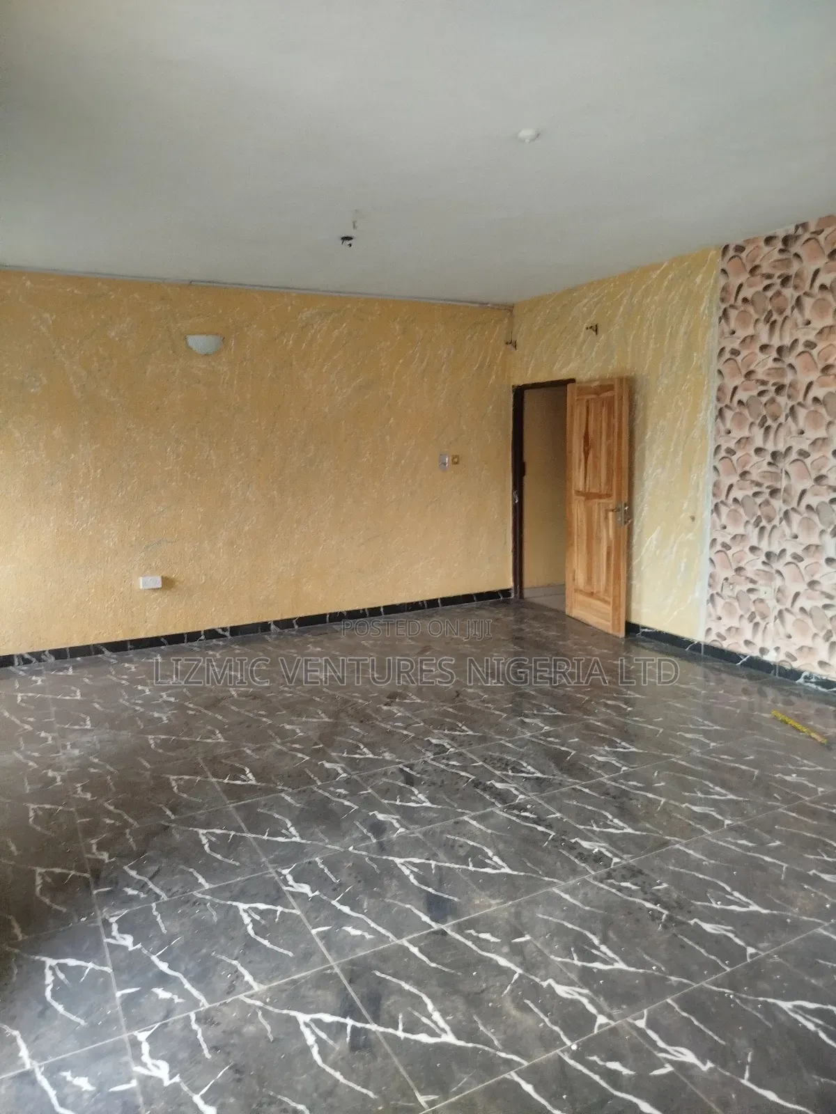 3bdrm Apartment in Omolade, Igando / Ikotun/Igando for rent