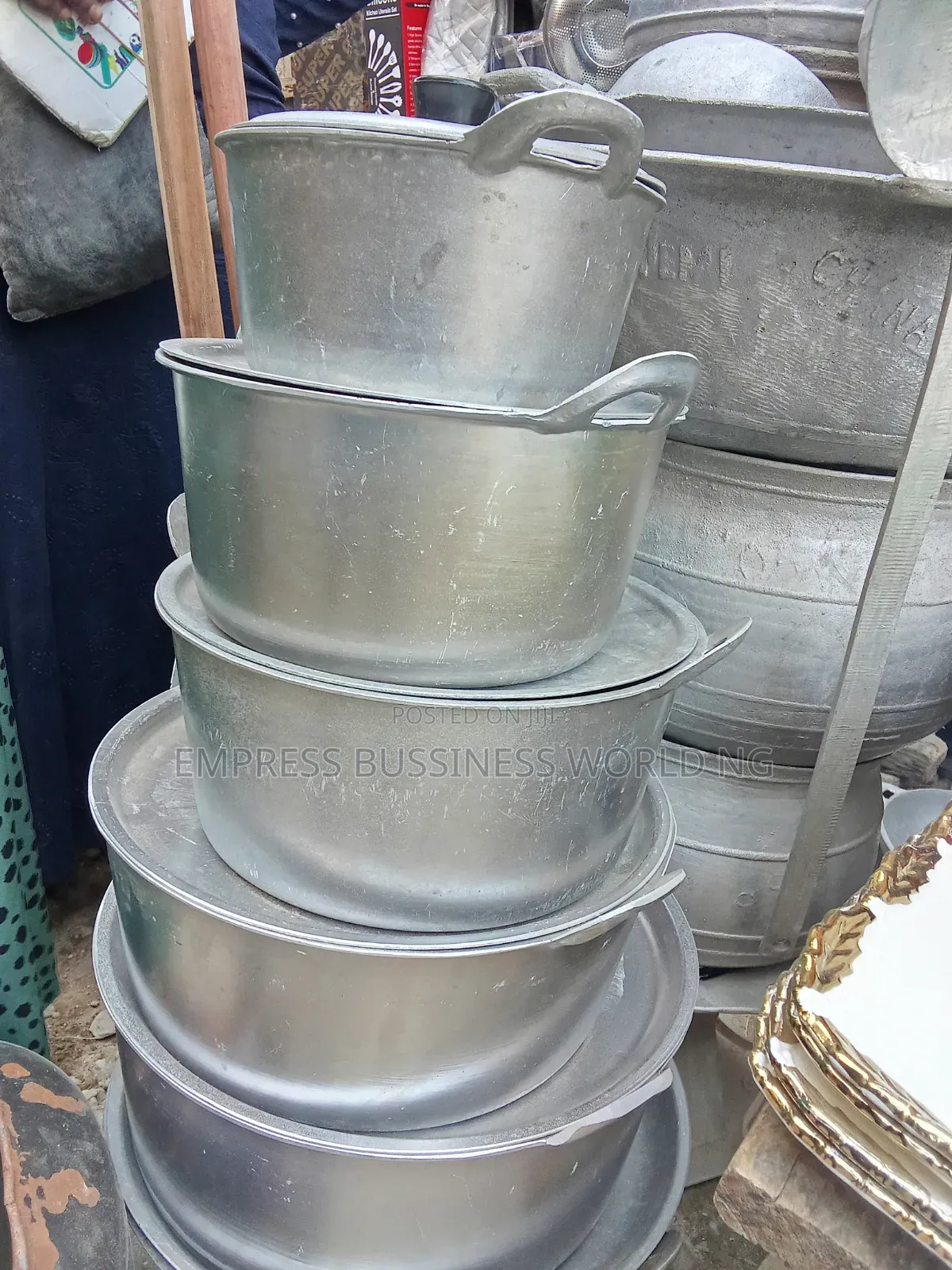 Set of Local Cooking Pots- 5 Pots With Cover