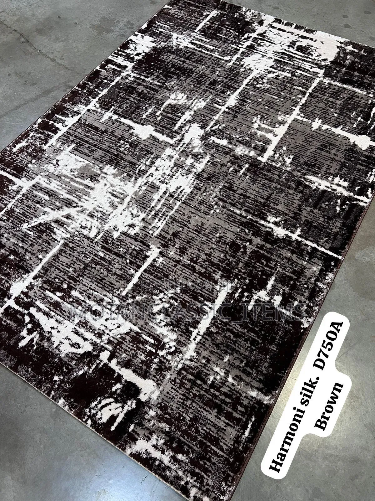 Centre Rug Turkey Made (Good Quality) 5 by 7cm