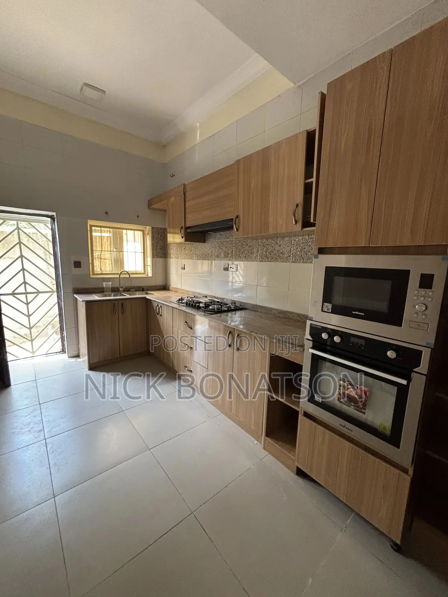 4bdrm Townhouse / Terrace in Guzape Main for rent