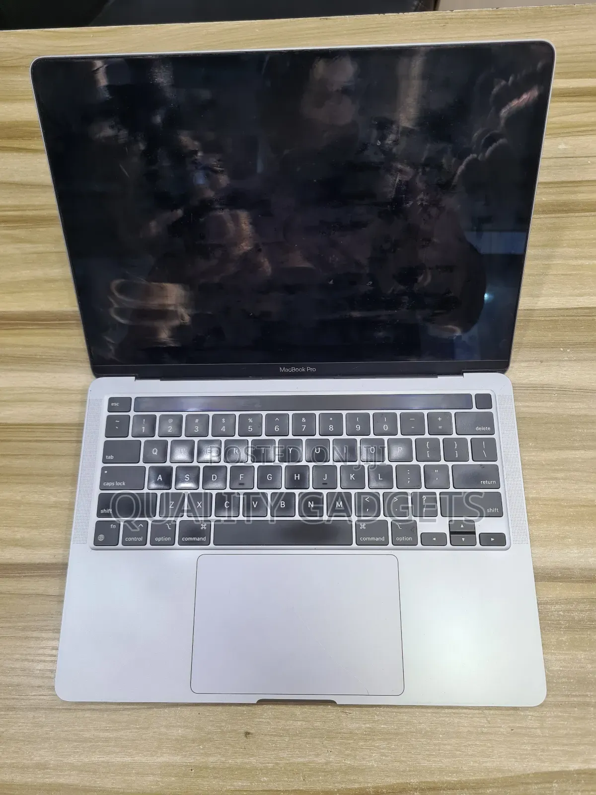 Laptop Apple MacBook Pro 2022 M2 8GB Apple M2 SSD 256GB