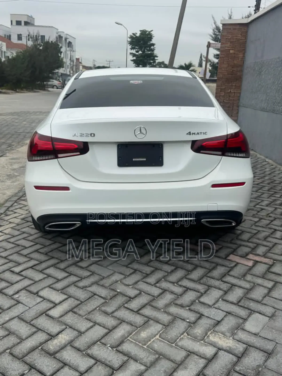 Mercedes-Benz A-Class A 220 4MATIC 2022 White