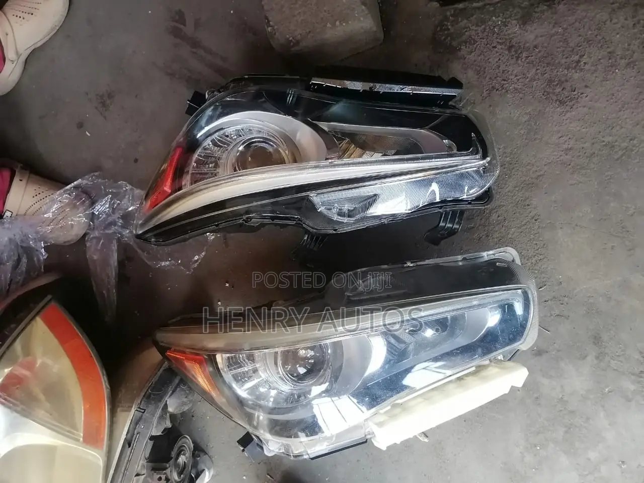 Set Headlights Infiniti Qx30