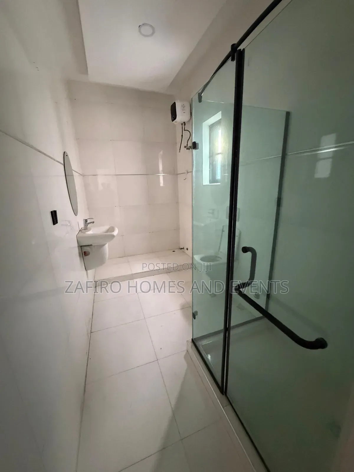 5bdrm Duplex in Lekki Palm City,, Ibadan for sale