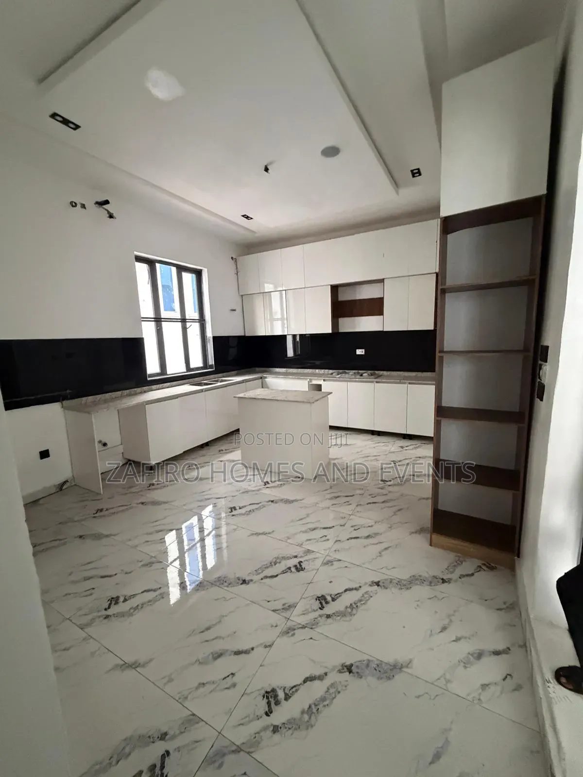 5bdrm Duplex in Lekki Palm City,, Ibadan for sale