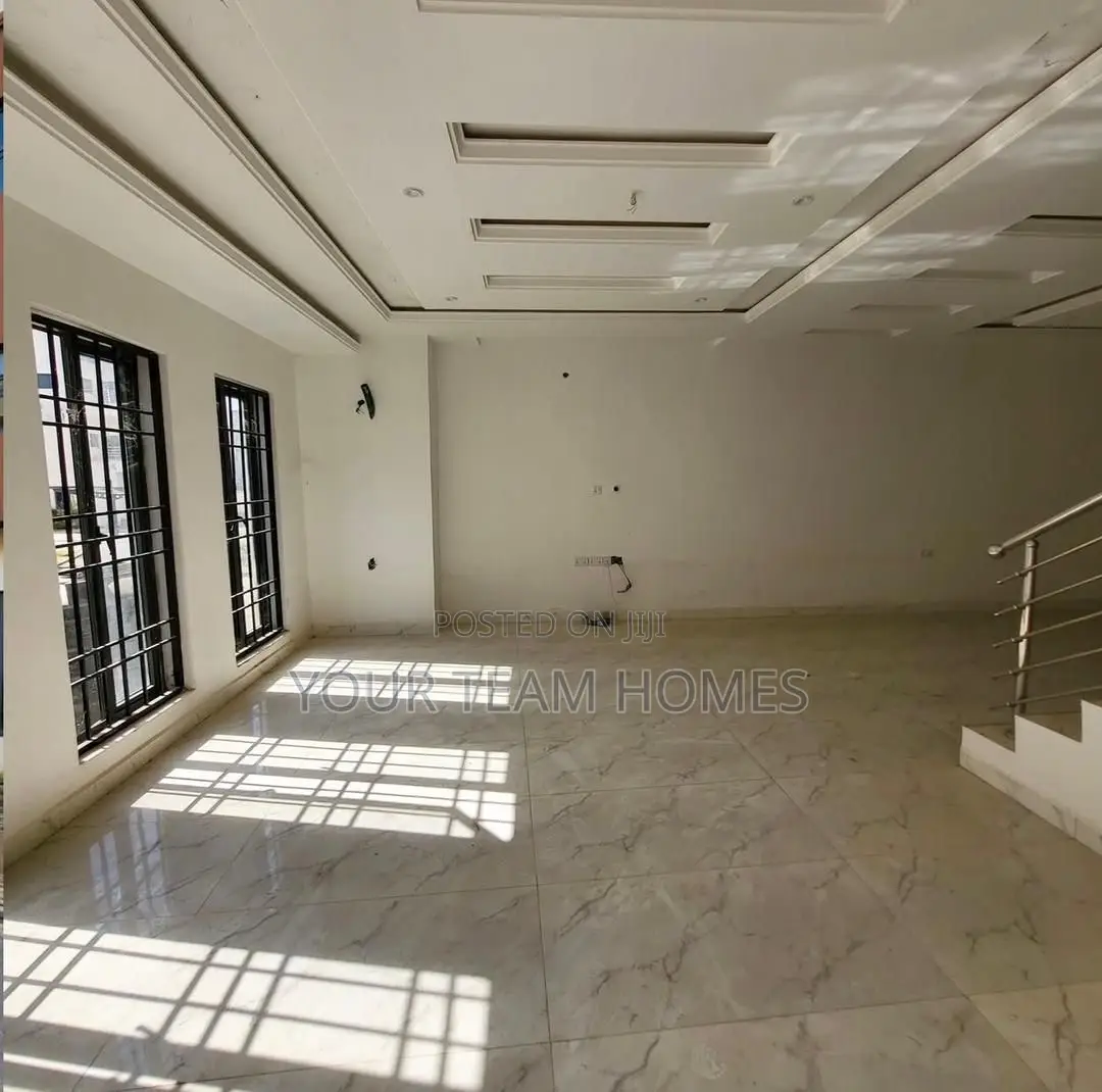 4bdrm Townhouse/Terrace in Apo By Cedacrest for sale