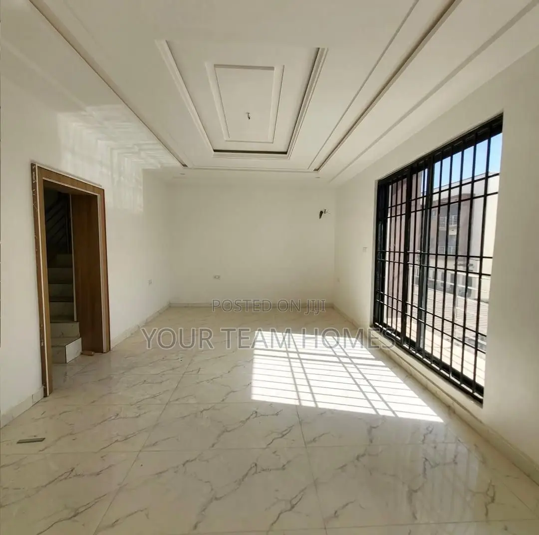 4bdrm Townhouse/Terrace in Apo By Cedacrest for sale