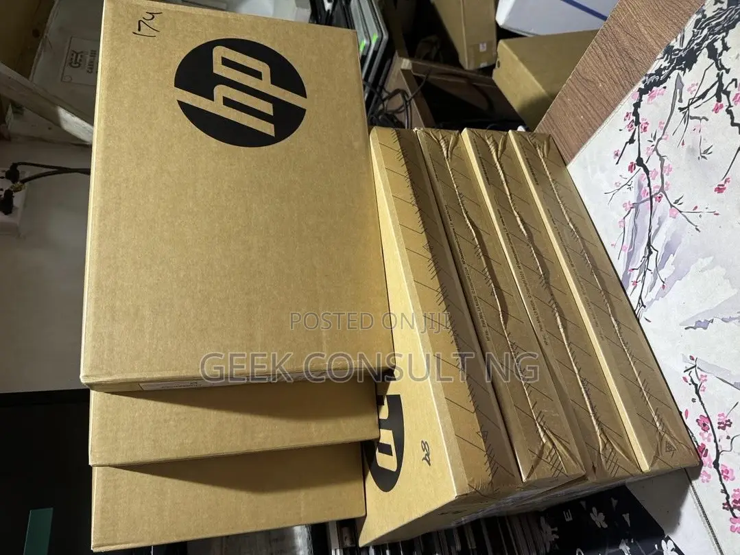 New Laptop HP Elite x360 830 G10 16GB Intel Core i5 SSD 256GB