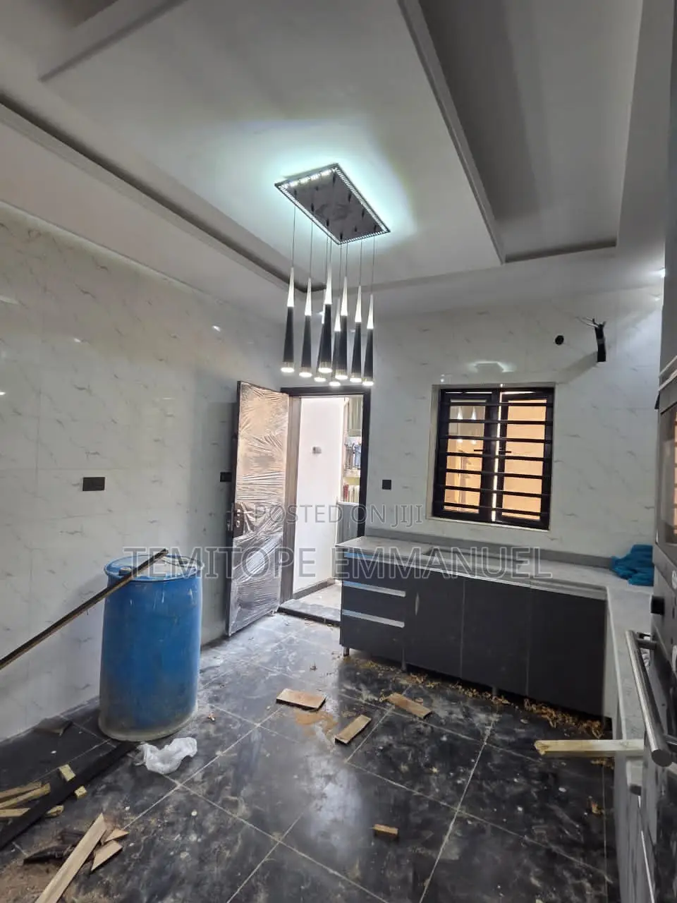 Furnished 5bdrm Apartment in Ajao Estate, Airport, Ikeja for sale