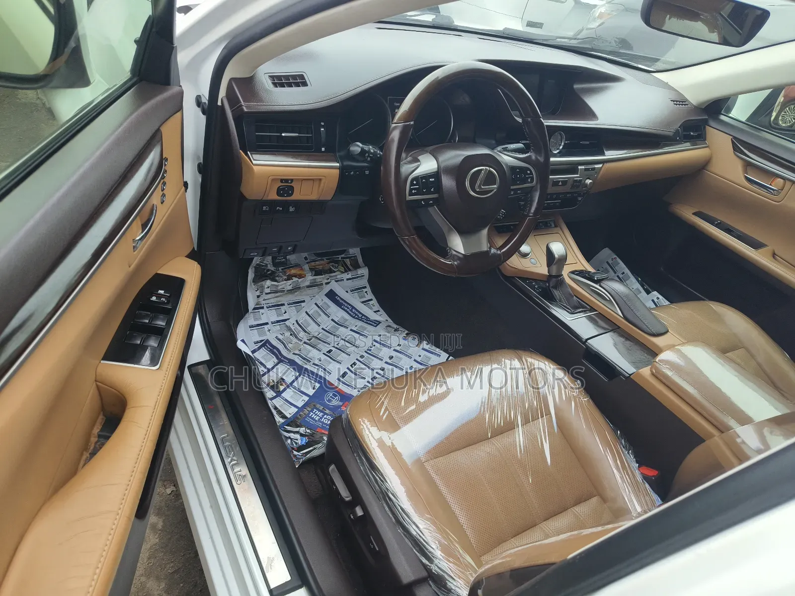 Lexus ES 350 FWD 2016 White