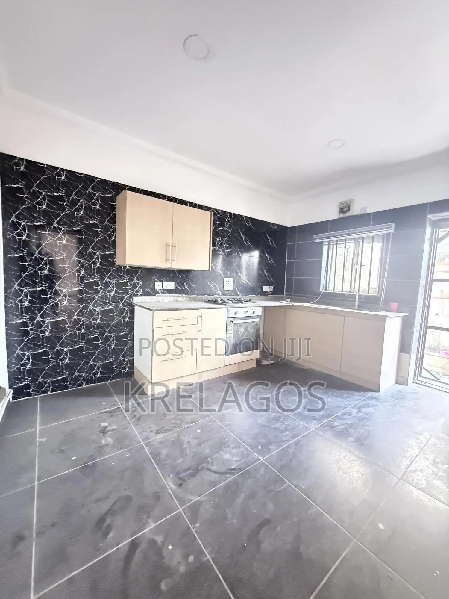 4bdrm Duplex in Osapa london for sale