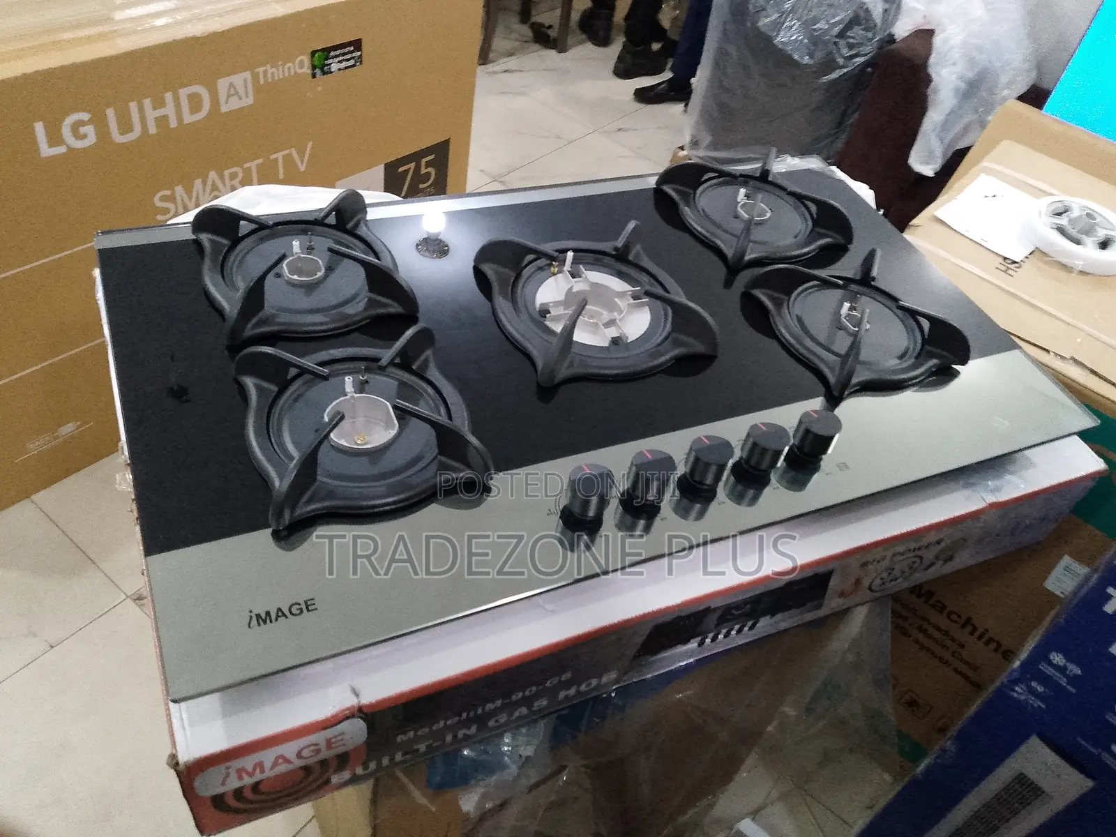 Large Surface Gas Hob With Five Independent Burners