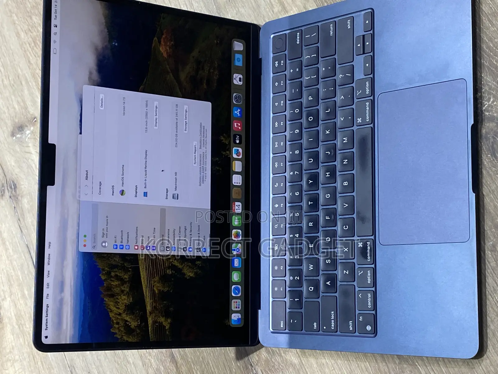 Laptop Apple MacBook Air 2022 M2 8GB Apple M2 SSD 256GB